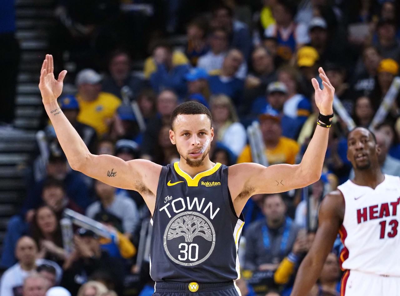 更衣室文化 更衣室文化