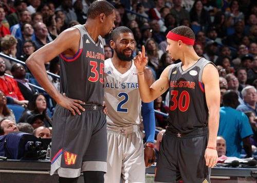 豪阵在主场 豪阵在主场