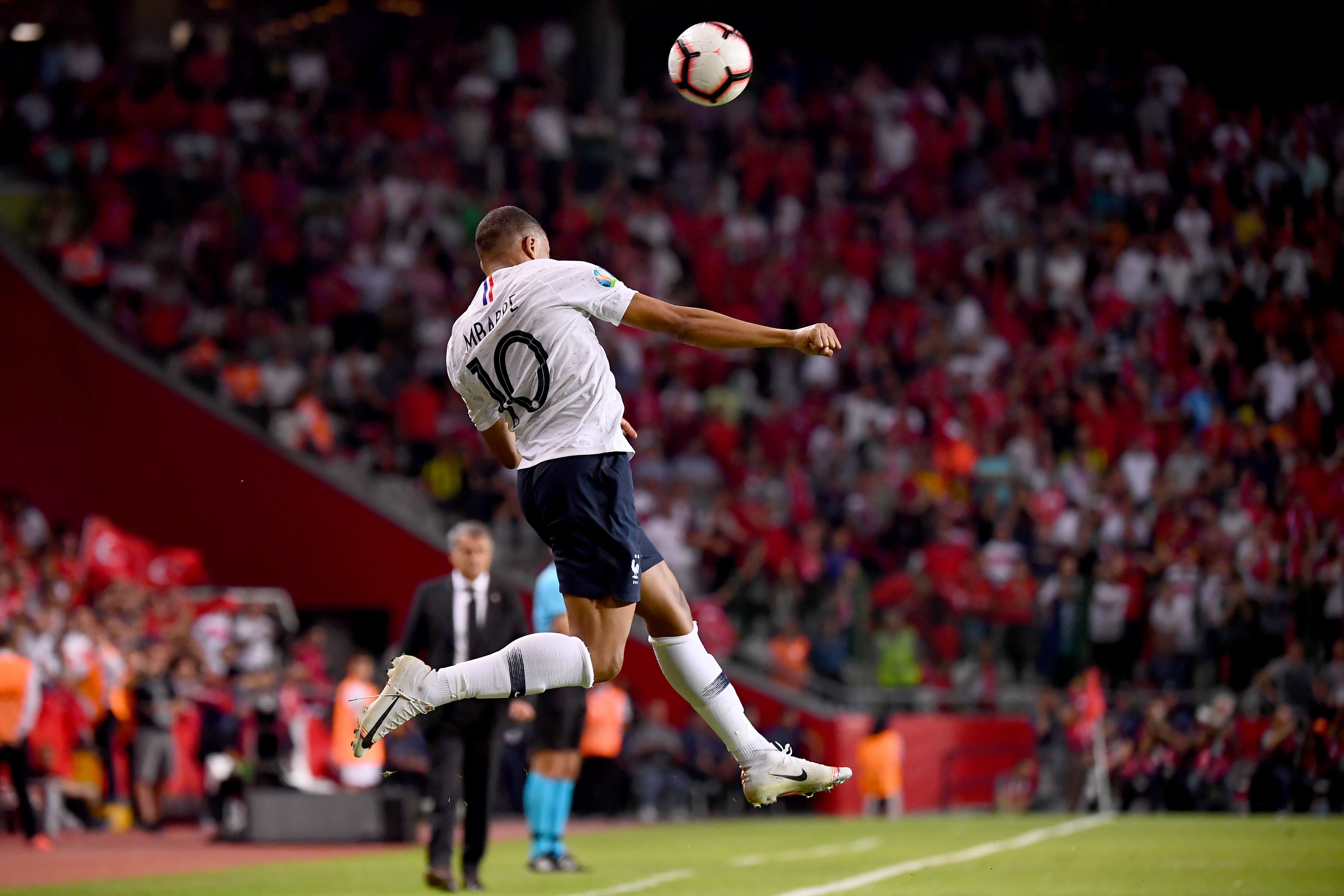 都暴露出球 都暴露出球