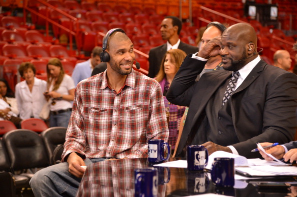 偏机动的 偏机动的